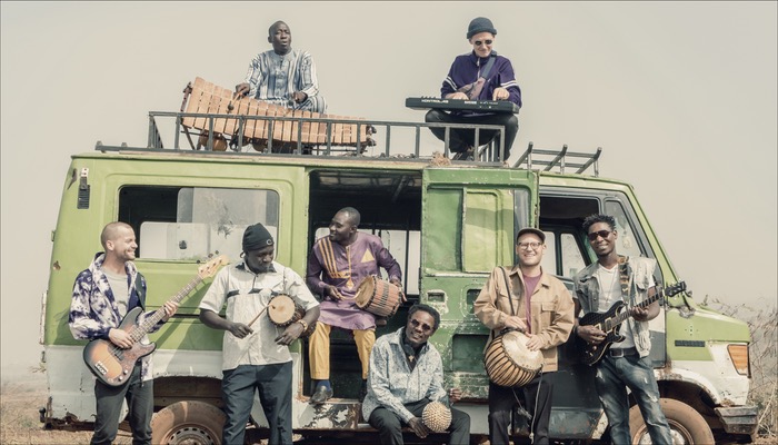 Faratuben haben das Album Sira Kura als Doppel LP veröffentlicht